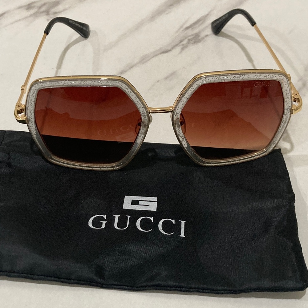 Gucci Gold Frame Sunglasses with Brown Lenses and Black Tips - Picture 4 of 16